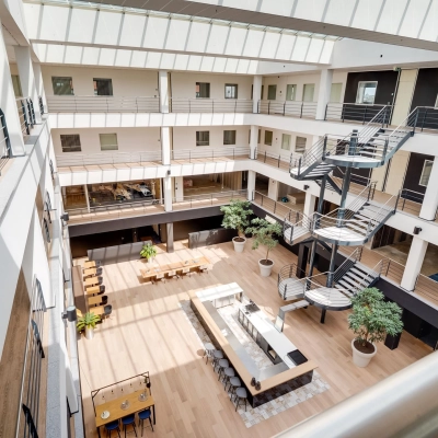 Bright, open office space at Computerweg 22, Utrecht Lage Weide, perfect for office space rental with modern furnishings and versatile workspaces.