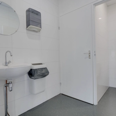Clean restroom interior at Zonnebaan 18, Utrecht Lage Weide, highlighting modern design suitable for any office space rental.